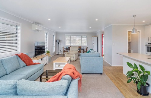 Coromandel House | Golden Vista - Coromandel Holiday Home