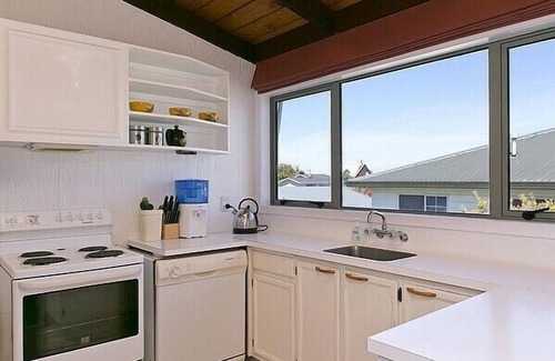 Richmond Heights House | Golders Heights - Taupo Holiday Home
