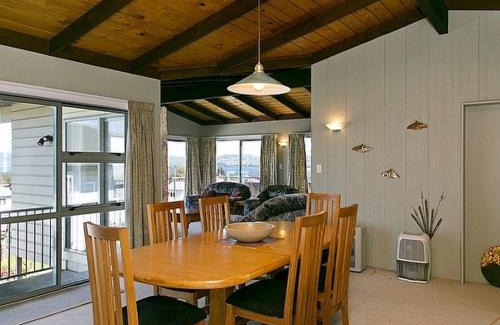Richmond Heights House | Golders Heights - Taupo Holiday Home
