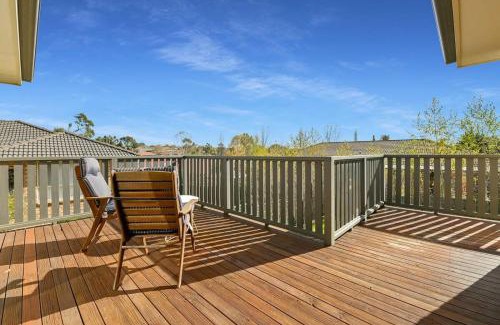 Calare House | Goldfinch Way Stunning & Spacious Home Sleeps 11