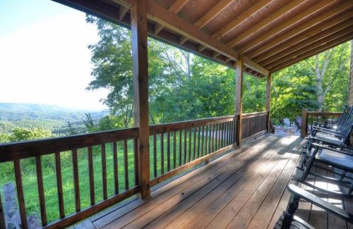 Bryson City House | Goldies Hideaway