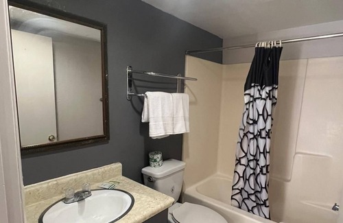 Sylmar Hotel | GOLDSTAR INN
