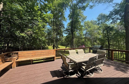 Breezy Point Cabin | Golf Cabin w/Ping-Pong!