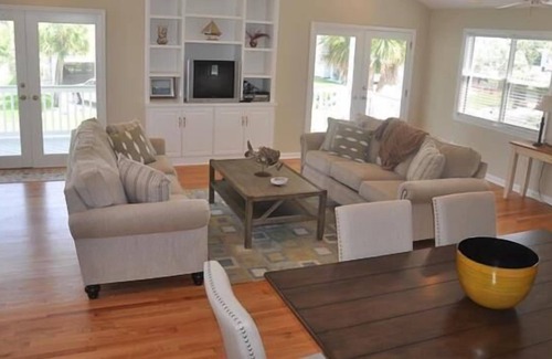 Beachwalk House | Golf Cart included!!! Steps to the Beach