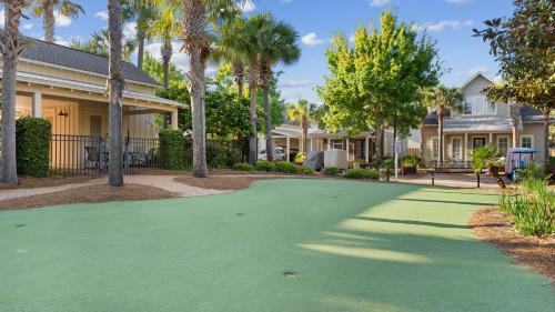 Sandestin House | Golf Cart Pool Access Near Baytowne Beach Coral Starfish by AvantStay