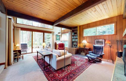 Black Butte Ranch House | Golf Course Home 148