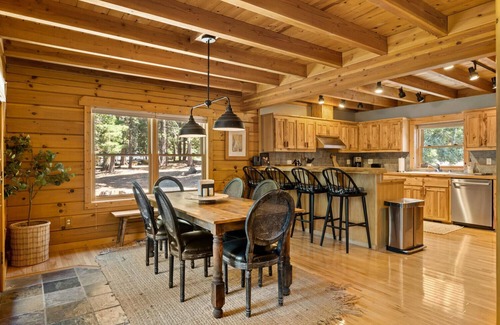 Lake Almanor West House | Golf Course Luxury Log Cabin Lake Almanor