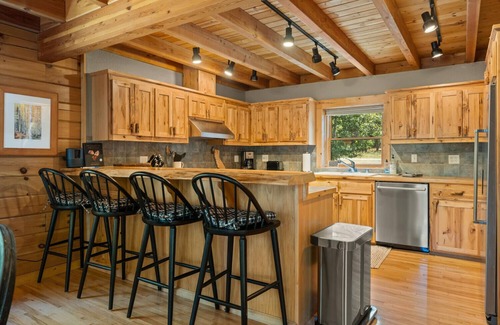 Lake Almanor West House | Golf Course Luxury Log Cabin Lake Almanor