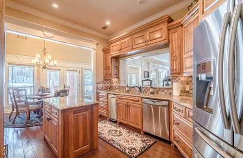 Hot Springs Village House | Golf Course, Enormous Porch, 2 Living Areas, Easy Access, 6 Beds, large nBR's