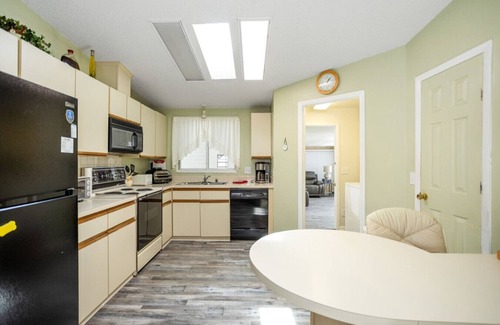The Villages Villa | Golf Course View, Minutes to Spanish Springs