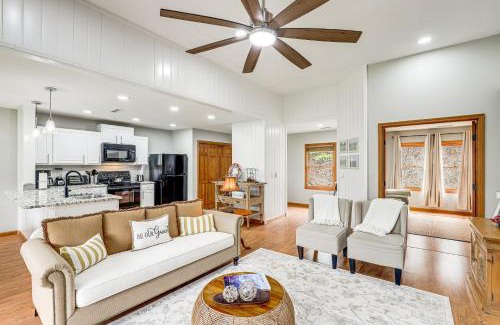 Mountain Air Apartment | Golf Course Views Condo in Blue Ridge Mountains!