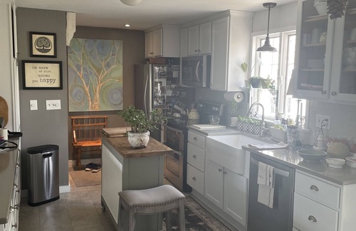 Penfield House | Golf Enthusiasts. Stay in beautiful peaceful home! Available May 17- May 21 2023
