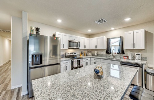 Mohave Valley House | Golf, Game, Hike, Fish & Relax: Mohave Valley Gem