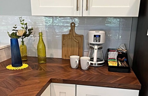 Red Hill Cottage | Golf~Game Room~Pet Friendly~CCU~Myrtle Beach~A/C