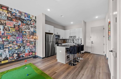 South Nashville Apartment | Golf Getaway: Dive into Relaxation Near Broadway!