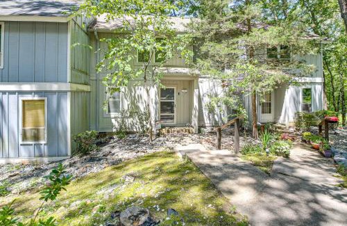 Hot Springs Village House | Golf Getaway with 9 Courses and Walk to Lake DeSoto
