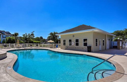 Red Hill Apartment | Golf Getaway with Pool Access in Myrtle Beach!