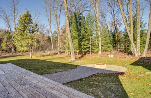 Friendship House | Golf, Hike and Boat Home with Fire Pit in Friendship