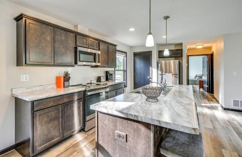 Friendship House | Golf, Hike and Boat Home with Fire Pit in Friendship