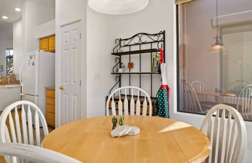 Oak Creek House | Golf & Pickleball at Casa de Cielos