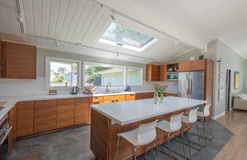 Del Monte Forest House | Golf Retreat in Pebble Beach-Ocean View-5 minute walk to beach, Fully Enclosed