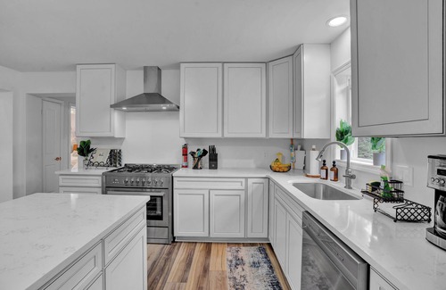 Blakeslee Ski Chalet | Golf Simulator, Swim Spa, Outdoor Bar&TV, Gym, Movie Theater, Game Room & Sauna!