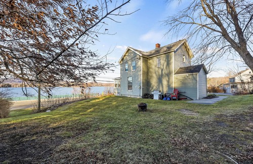 Pittsfield House | Golf, Swim & Ski: Gem w/Lake Access in Pittsfield