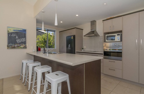 Matarangi House | Golfers and Beach Lovers Dream - Matarangi House