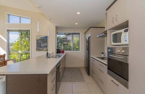 Matarangi House | Golfers and Beach Lovers Dream - Matarangi House