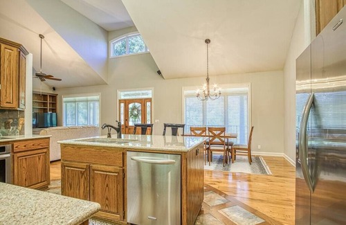 Hot Springs Village House | Golfers Paradise! Beautiful Home on Golf Course