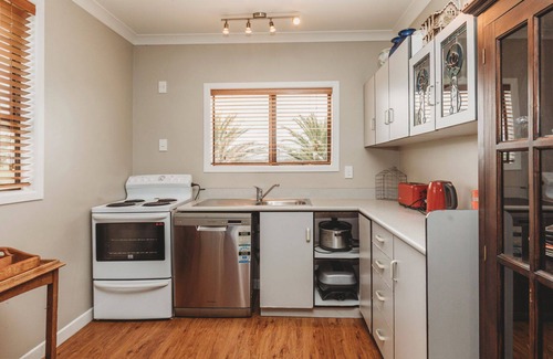 Warea House | GONE COASTAL KIWI BACH WAREA