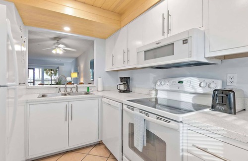 St. Augustine Beach Condo | Gone Coastal l Ground Floor Condo l Steps to Beach
