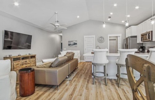 Laguna Beach Estates House | GONE COASTAL