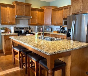 Big White Ski Resort House | Gone Ski 'Inn