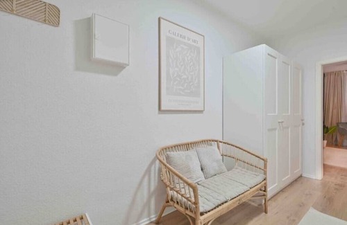 Ruettenscheid Apartment | Goodliving Apartments Studio Balcony Netflix