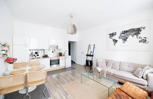 Ottakring Apartment | Goodman's Home 5 - Charming Haven near Vienna's Brunnenmarkt