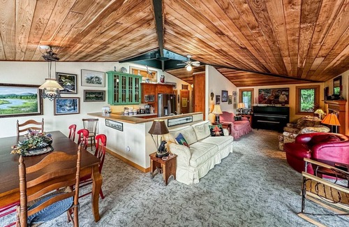 Old Forge House | Goodsell Lakeside Retreat