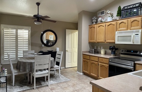 Palm Valley House | Goodyear - Pebble creek