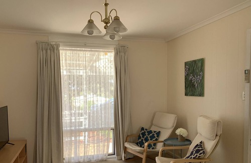 Goolwa Beach House | Goolwa Wine Time on Rosemary - 3-4 bedroom shack