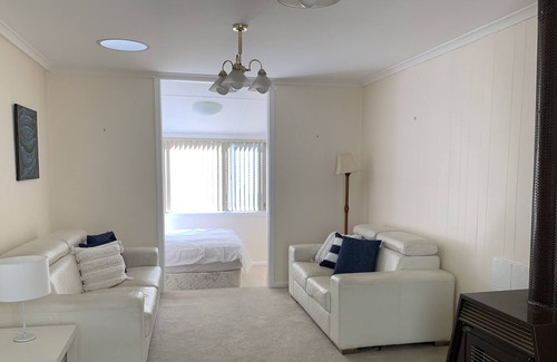 Goolwa Beach House | Goolwa Wine Time on Rosemary - 3-4 bedroom shack