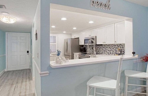 Fort Pierce Shores Condo | Gorgeous 10th Floor Hutch Island Condo - Stunning Ocean View!