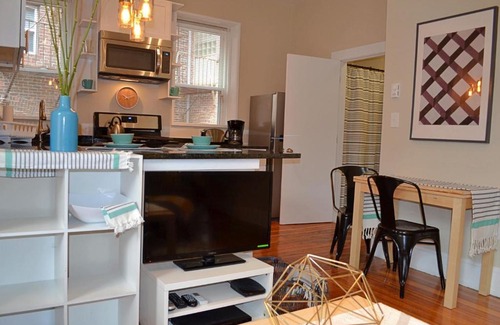 North End Apartment | Gorgeous 2 bed best North End location w parking
