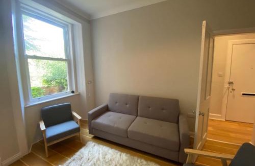 Gifford Apartment | Gorgeous 2 bed, city apartment