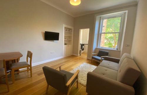 Gifford Apartment | Gorgeous 2 bed, city apartment