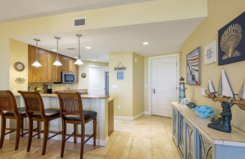 Cape Harbour Condo | Gorgeous 2 bedroom 2 bath Sunset view condo overlooking Cape Harbour Marina