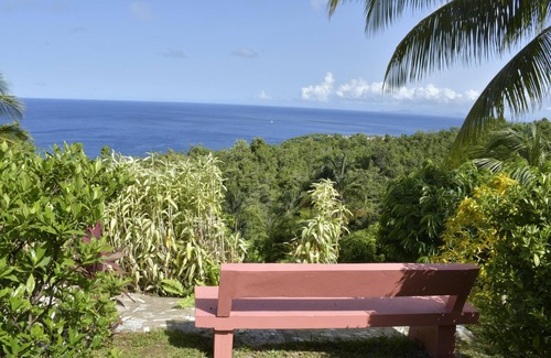 Tanetane Apartment | Gorgeous 2 Bedroom Apartment sea Mountain Views