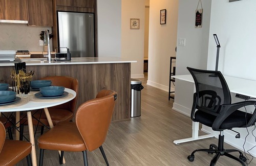 Downtown Mississauga Apartment | Gorgeous 2 BR, 2Bath in heart of Mississauga (square one area