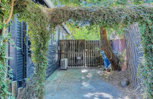 Central Sacramento House | Gorgeous 2BR Private Home l Minutes to Downtown