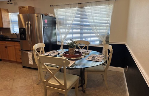 Sarasota Springs House | Gorgeous 3/2 in Sarasota. Dog friendly, inground pool. 20 Minutes to Siesta Key!