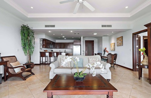 Coco Apartment | Gorgeous 3-BD Ocean-View Condo with lots of Amenities by SPCR